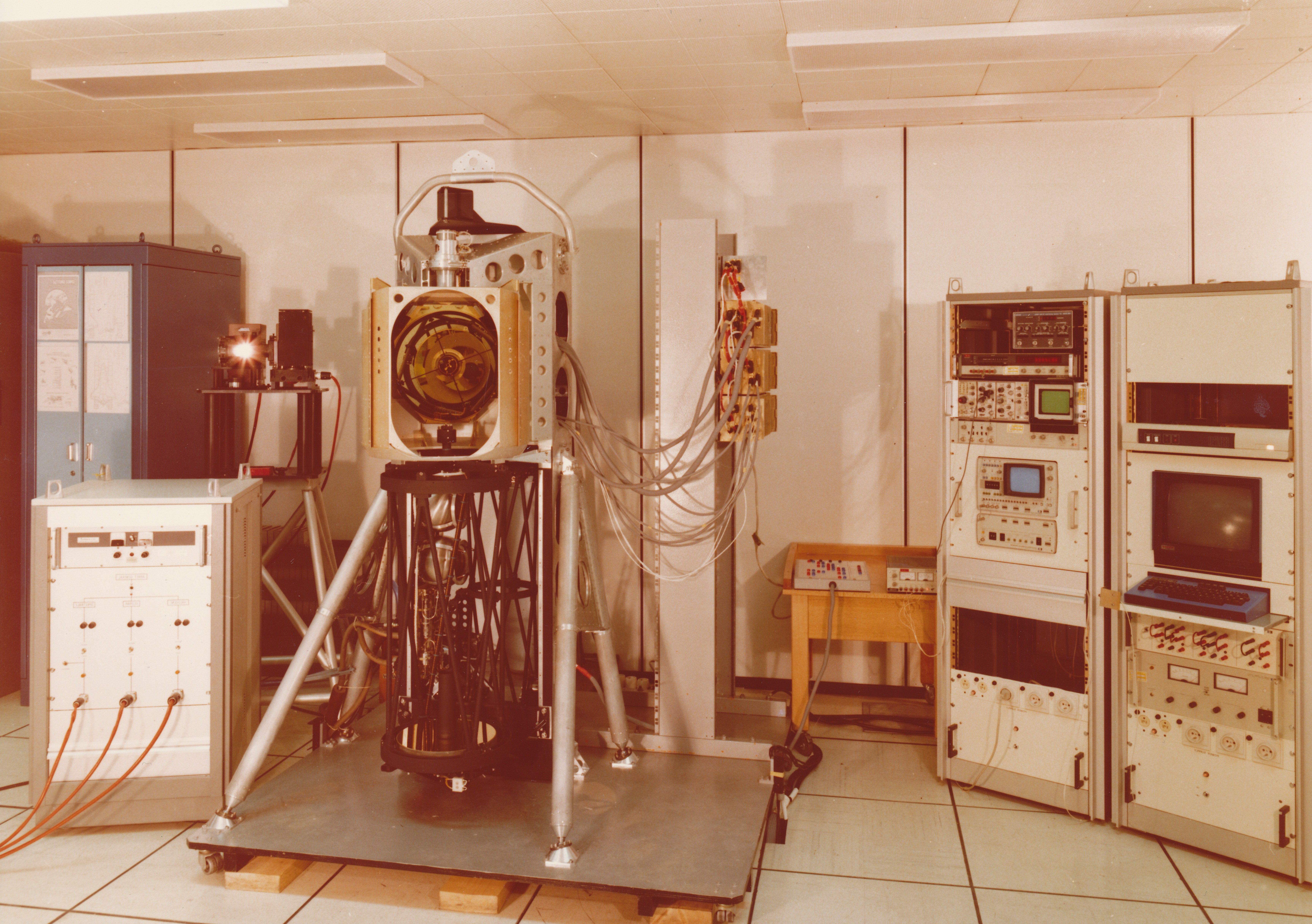 The grille spectrometer in development at BIRA-IASB